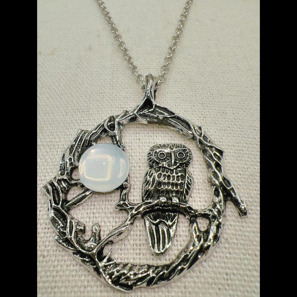 Vintage Pewter Owl Pendant Necklace with Moonstone Accent - Picture 3 of 11